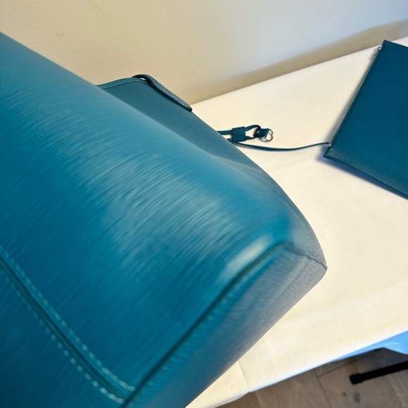 Louis Vuitton neverfull MM teal blue in epi leather. - Picture 13 of 13